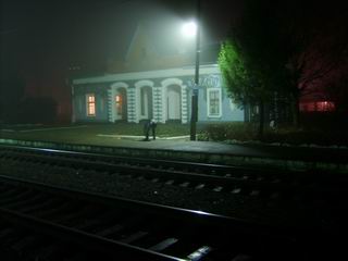 Станция Сагуны. Вокзал ночью.
